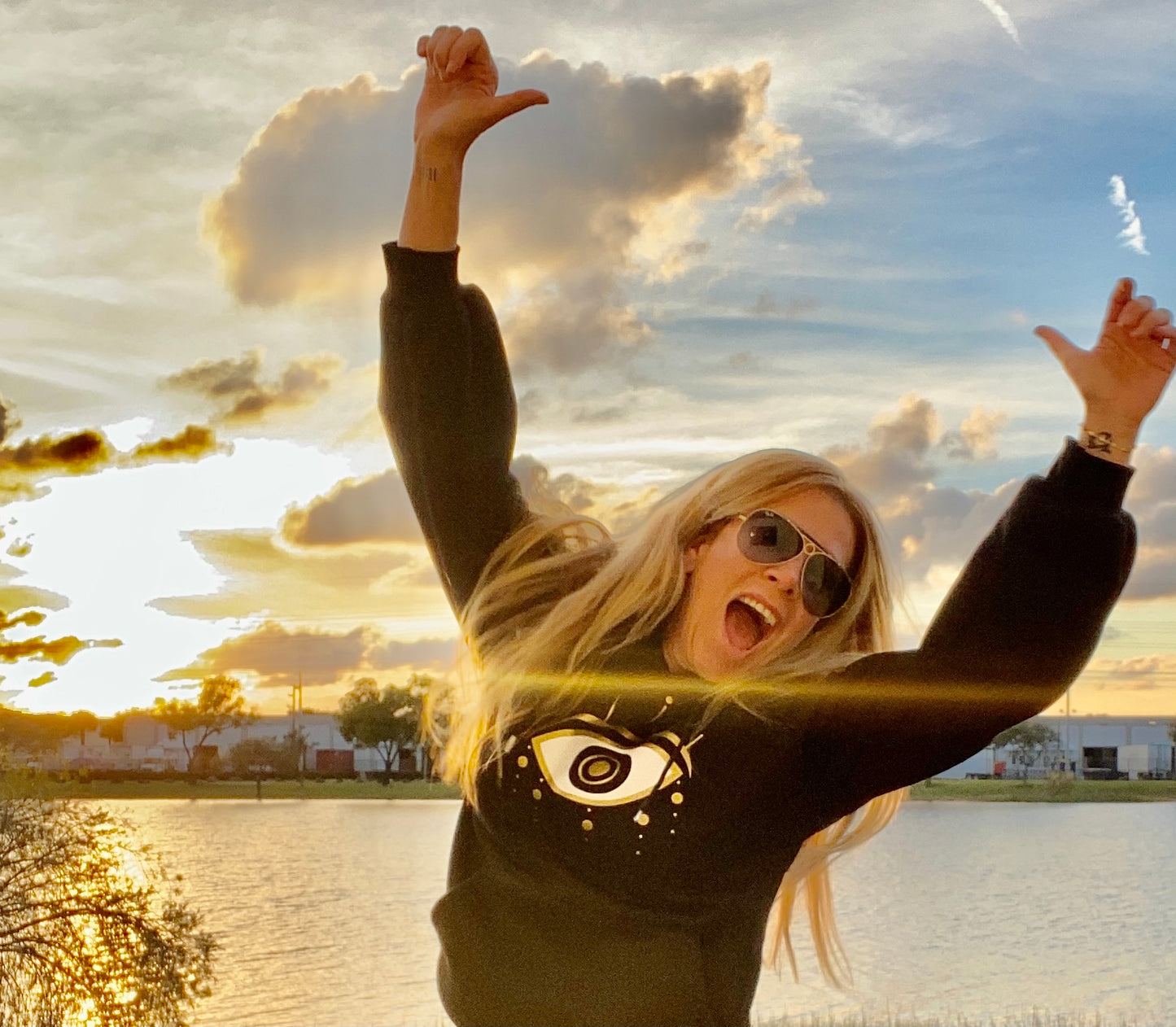 HippieMomma Sweatshirt - Black-White