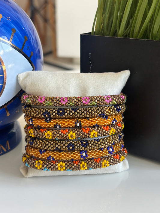 the golden Flowers Bracelet Set
